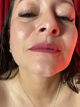 SamiiContreras  online show from July 17, 11:25 am