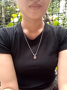 Rosie LoveUU online show from April 23, 11:40 pm