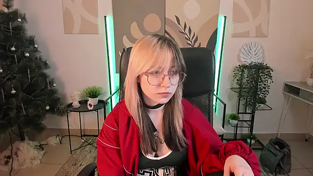 NyxCalderra online show from April 30, 9:03 am