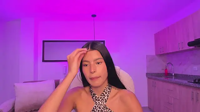 amber willow online show from May 18, 4:07 am