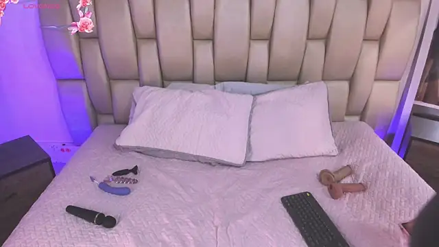 Sweet--Zoe online show from June 12, 5:26 am
