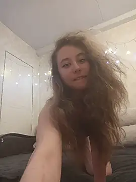 -NicoleSmith- online show from May 5, 6:22 pm