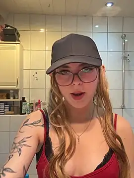 Lina-420 online show from May 3, 9:29 pm