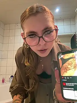 Lina-420 online show from May 7, 10:02 pm