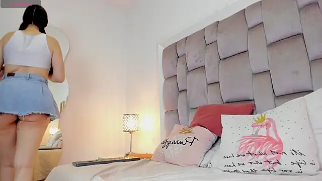 karola   online show from May 7, 3:38 pm