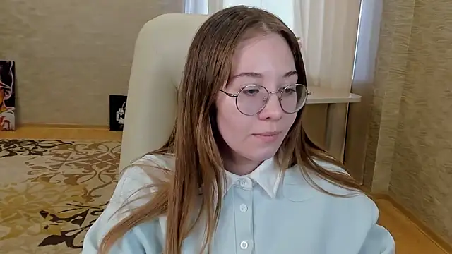 TarraChipman online show from April 29, 9:56 am