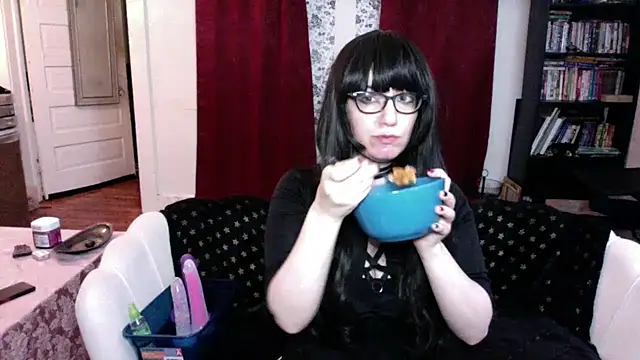 AnnywnBelle online show from July 12, 1:28 am
