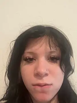 kaygbbmama online show from April 29, 6:02 pm