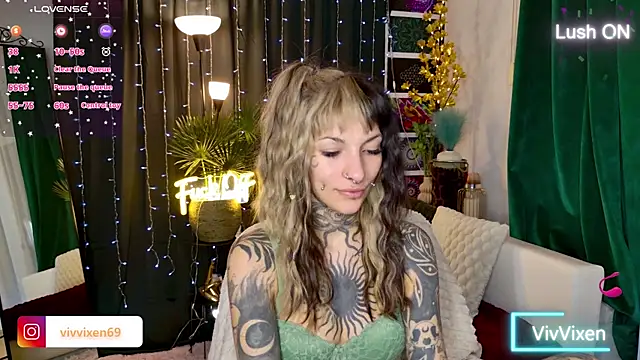 VivVixen online show from May 15, 5:37 pm