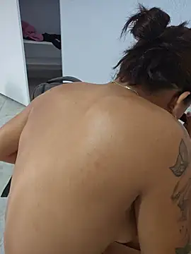 Diana Prince xxx online show from May 23, 12:25 pm