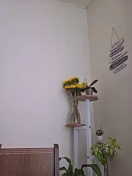 luna latindoll online show from May 28, 3:32 pm