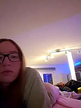 Freaky-Doll online show from June 2, 10:33 pm