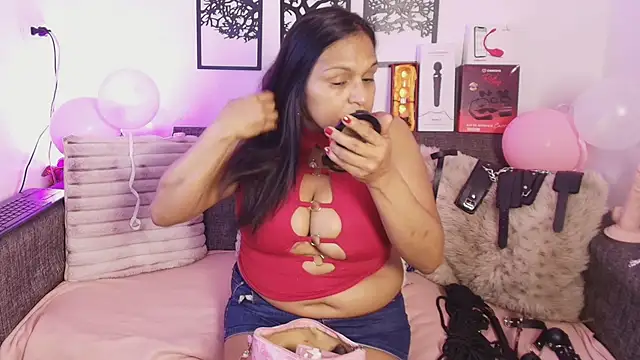Angelabrowm online show from May 18, 3:16 am