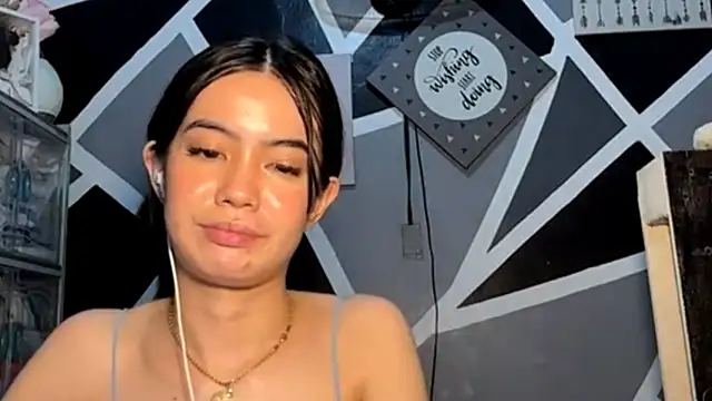 DesireePerson online show from May 7, 2:43 pm
