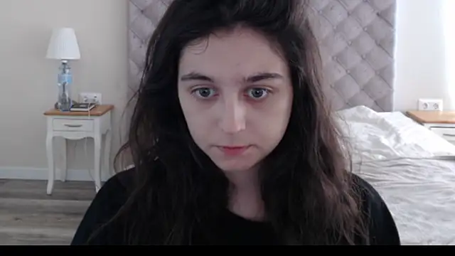 cute lilia online show from June 1, 8:05 am