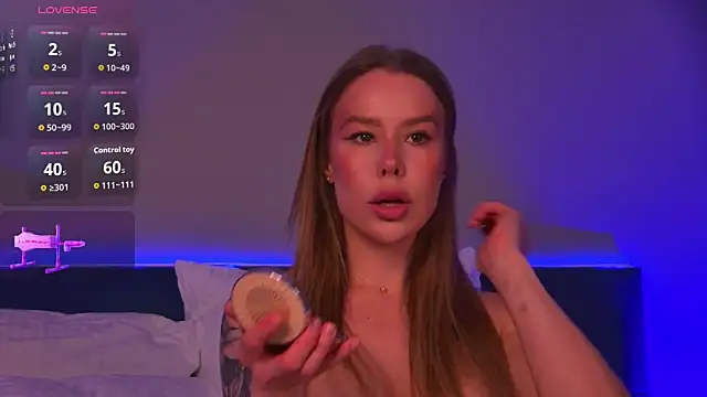 AshleyRoyse online show from May 27, 2:36 pm