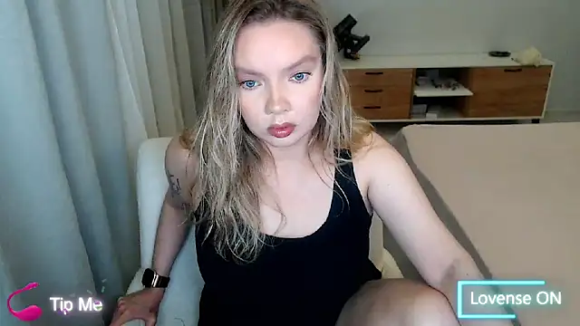 PolinaXXXXXJones online show from May 12, 6:36 pm
