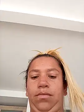 Afroditabadgirl online show from May 2, 1:36 pm