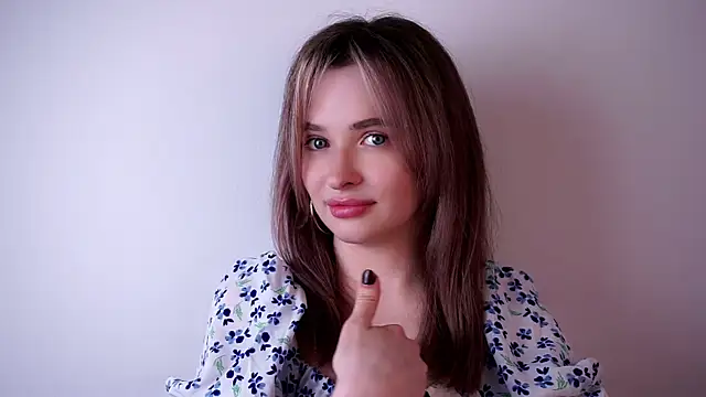 lia lure online show from May 8, 3:48 pm