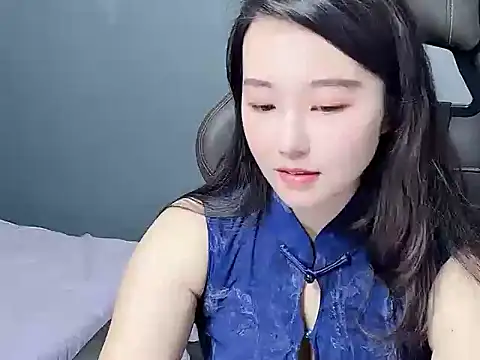 Wenwen8 online show from May 5, 11:35 am