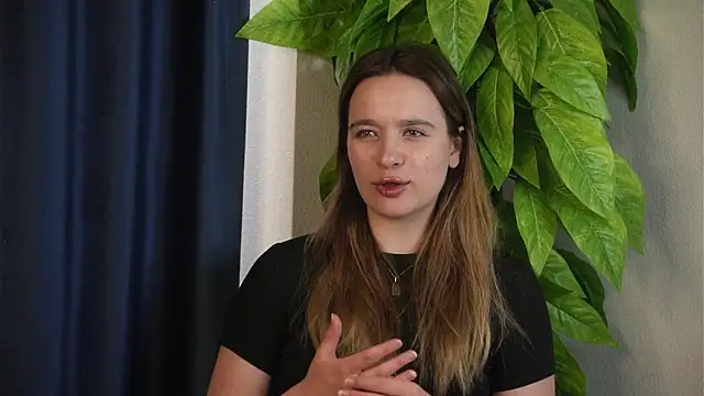 AshelyCapouch online show from May 8, 4:49 am