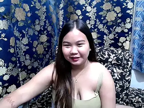 hotchickgirl online show from May 6, 11:03 am