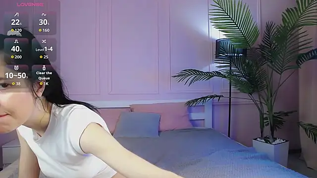 Emily xoo online show from May 5, 7:06 pm