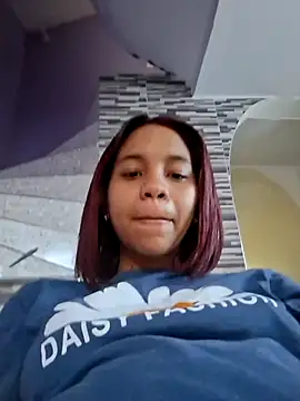 3oliana online show from May 7, 10:46 pm