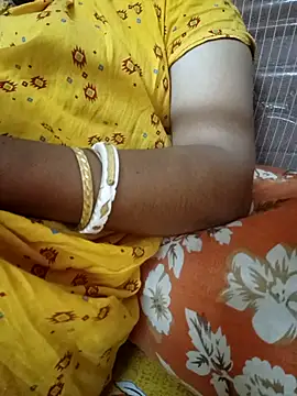 minadixit17 online show from July 14, 4:33 pm