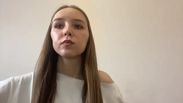 QueenBalensiefen online show from May 6, 4:16 am