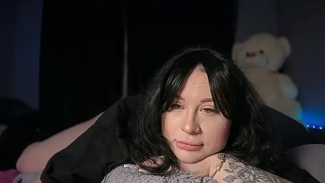 Sofi  Si online show from May 8, 8:21 pm