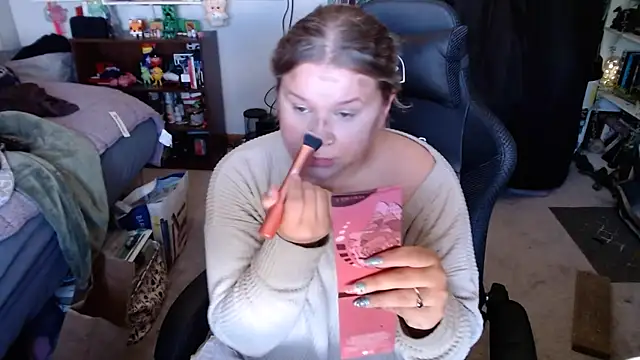 prettybabygurl04 online show from May 8, 5:38 pm