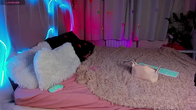 MaddyFever online show from June 25, 5:45 am