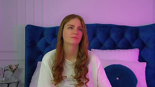 SofiaSarvains online show from May 11, 6:04 am