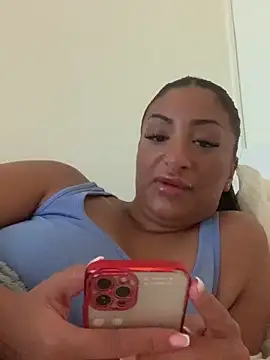 juicyprincess66 online show from May 13, 8:36 pm