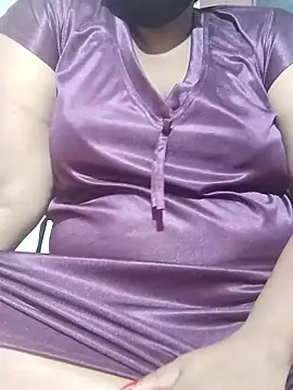 tamilkavitha123 online show from May 22, 5:11 pm