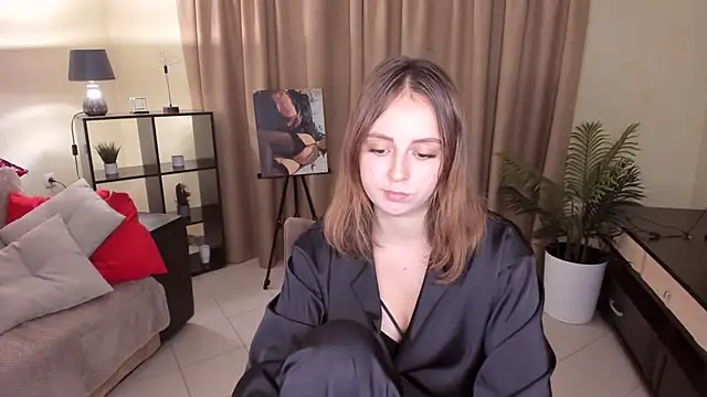 MilanaRare online show from June 25, 6:20 pm