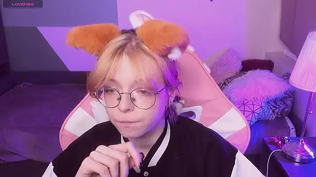 FoxxyyPolly online show from May 29, 5:27 am