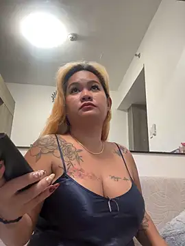 queenmia  ph online show from May 11, 7:11 pm