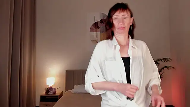gracekellyyy online show from May 12, 8:33 am