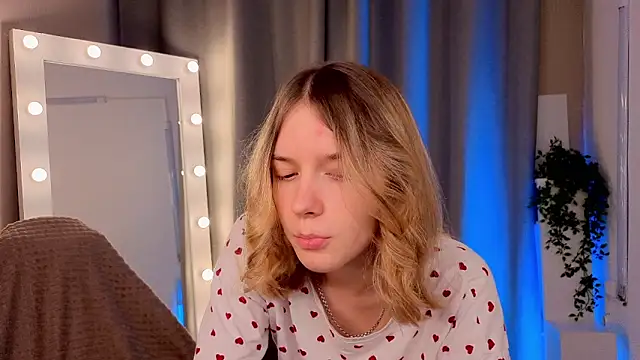 MilanaRayy online show from May 19, 5:14 am