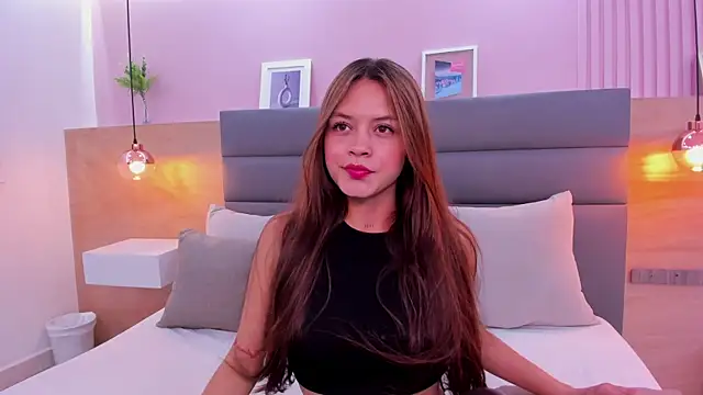 sarah miller3 online show from June 11, 12:35 pm