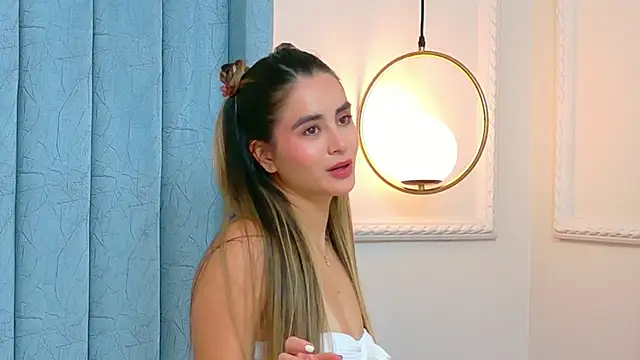 Serena-Virelli online show from June 4, 2:43 pm