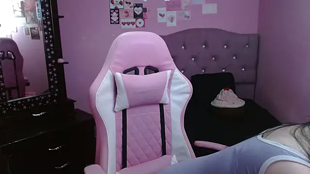 jessy kim  online show from June 16, 5:03 pm