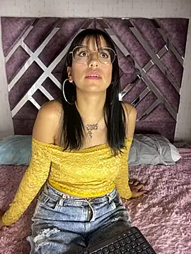 Gaby Pinkk online show from May 12, 5:52 pm
