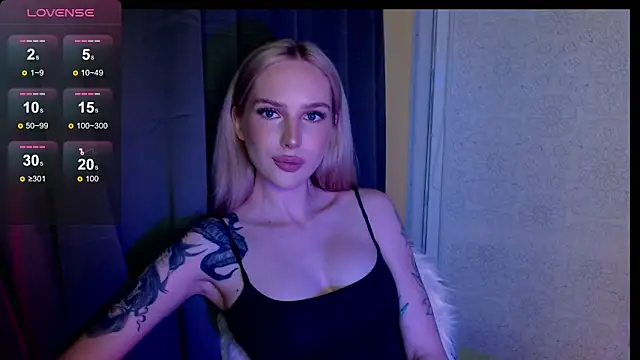 MichelleVelour online show from June 28, 5:52 pm