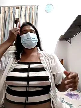 Xbees CT online show from May 12, 8:55 am