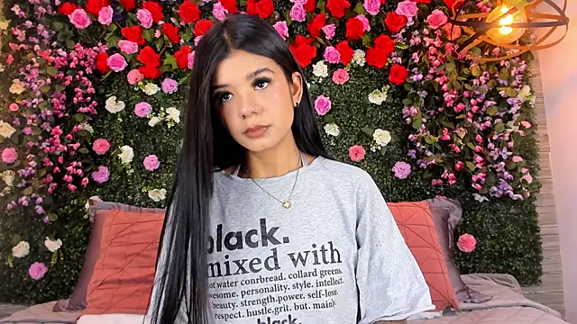 ViolettGracee online show from June 25, 5:47 pm
