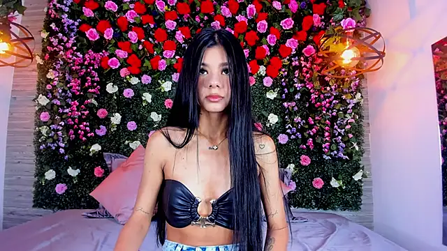 ViolettGracee online show from May 15, 12:19 pm