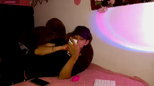 duke fucks online show from May 31, 3:34 am